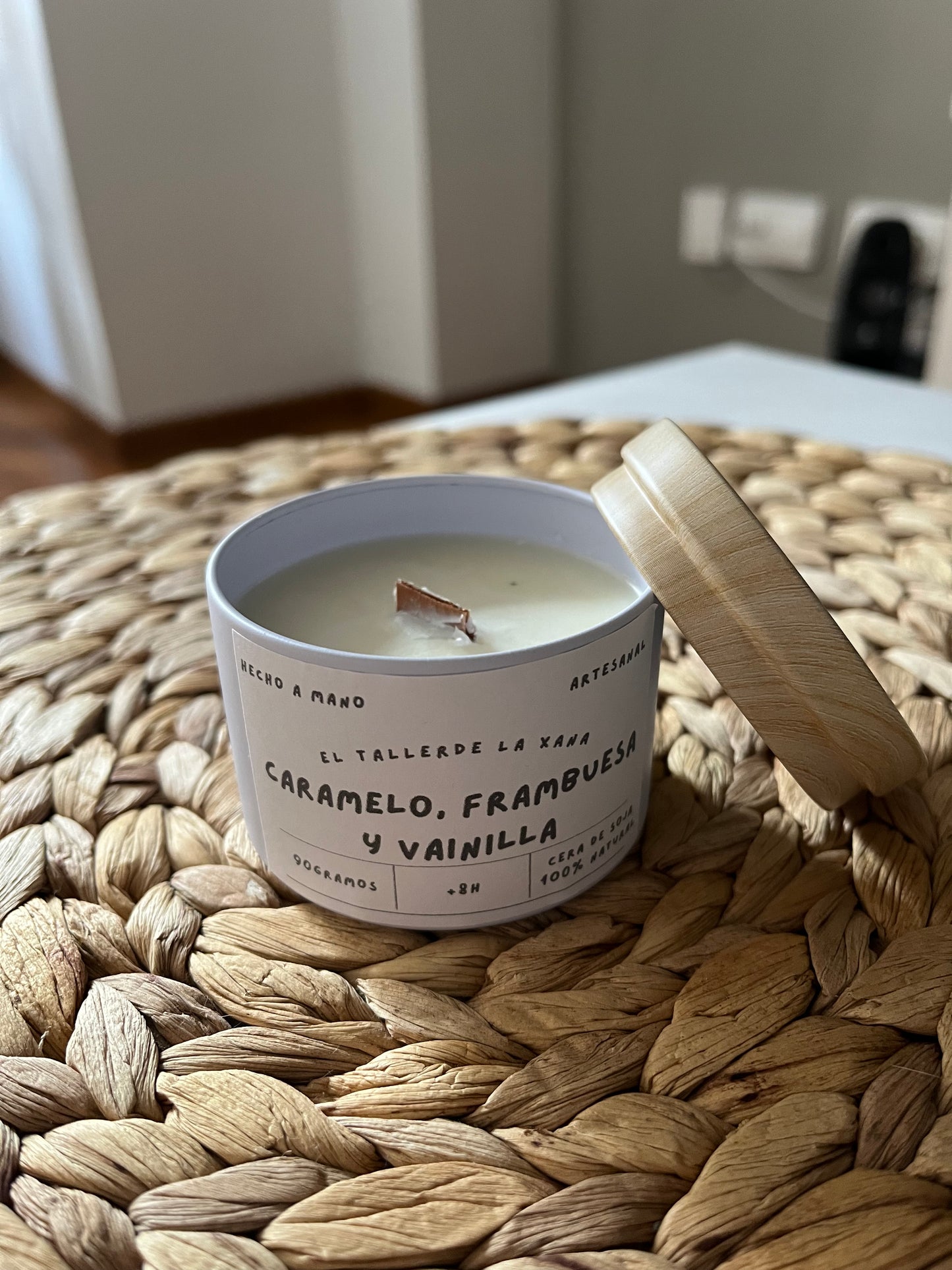 Vela aromática- caramelo, frambuesa y vainilla