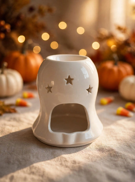 Parte trasera del quemador fantasma blanco con estrellas recortadas y hueco para vela de té, luz acogedora Halloween