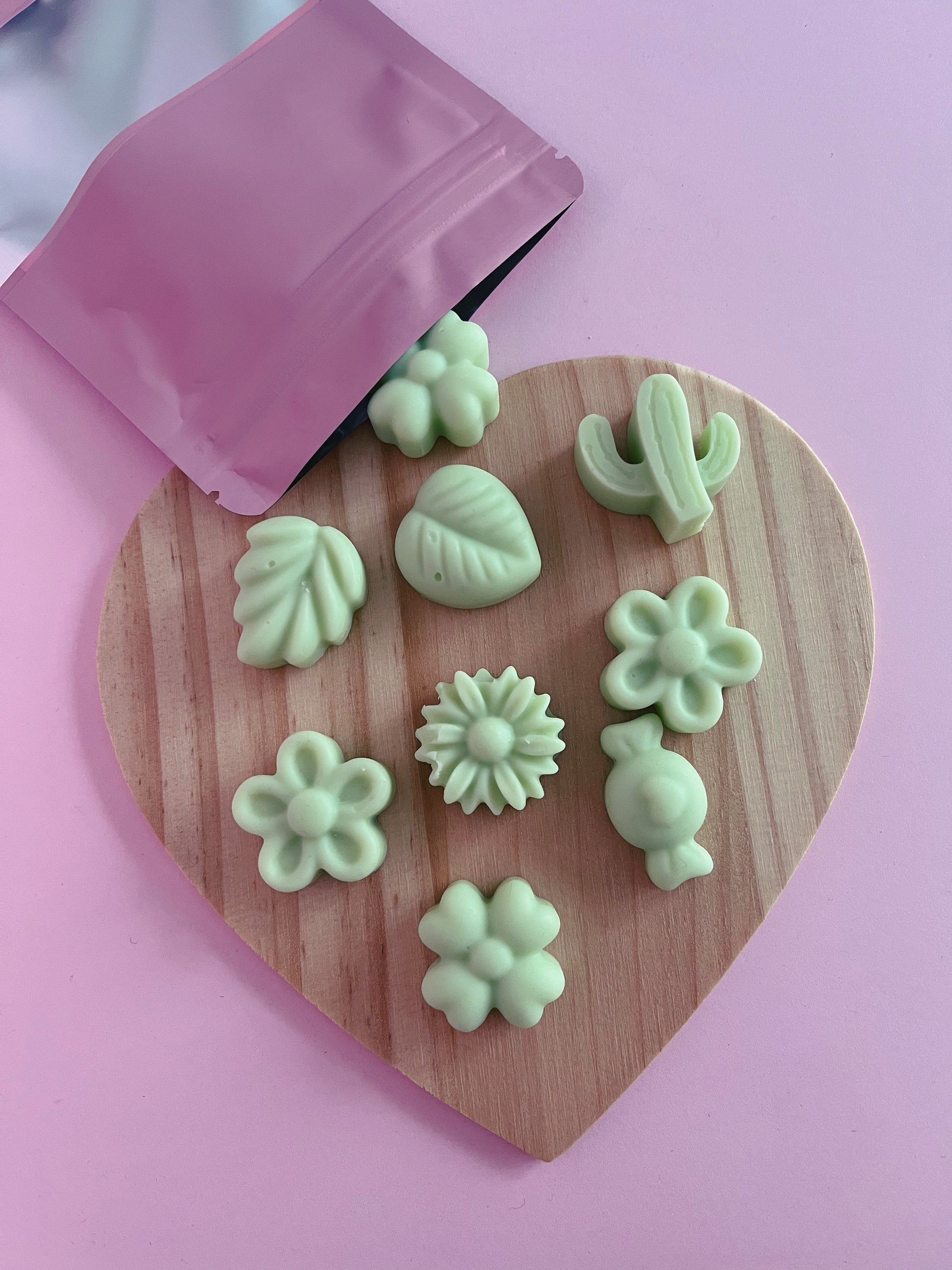 Producto wax melt con aroma a rosas